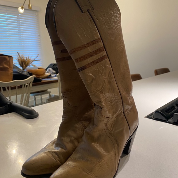 Vintage Justin heeled cowboy boots - Picture 7 of 9